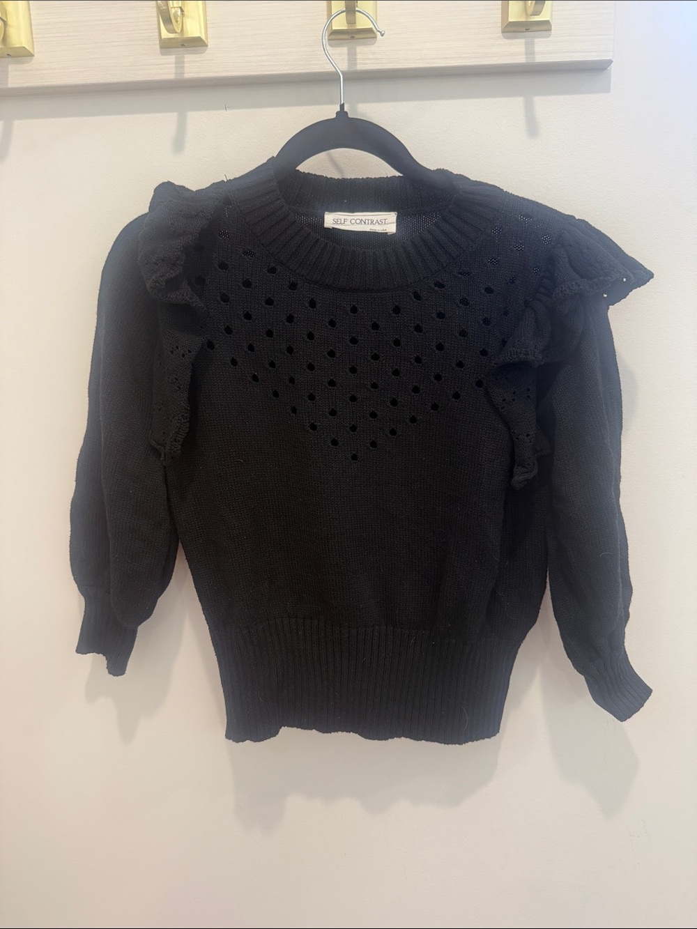 Self contrast Black Ruffle Shoulder Knit Sweater